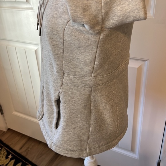 T by Talbots womens zip up grey sweatshirt size Sp - Picture 6 of 13